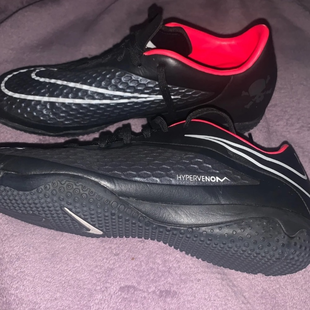 Nike Hypervenom Indoor Soccer shoes/cleats